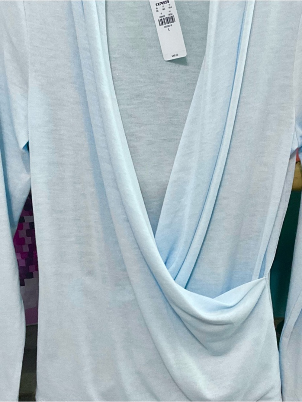 NWT Express Lightwight Soft Draped V Neck Long sleeve Top - Picture 9 of 12